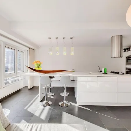 Luxueus 100 Stappen Zee En